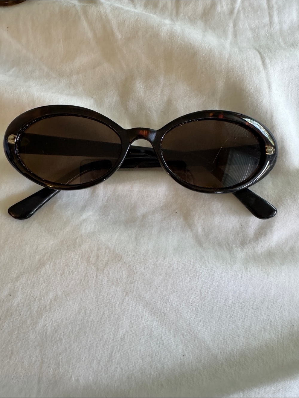 Nine West vintage Classic Oval Women's Sunglasses - dark brown Tortoiseshell